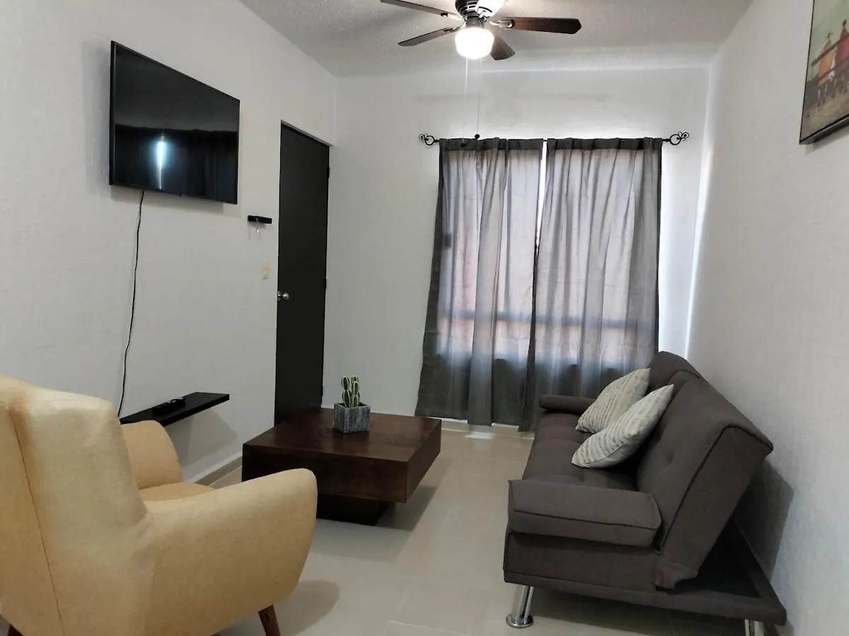 Apartment With A Shared Pool In A Condominium Playa del Carmen