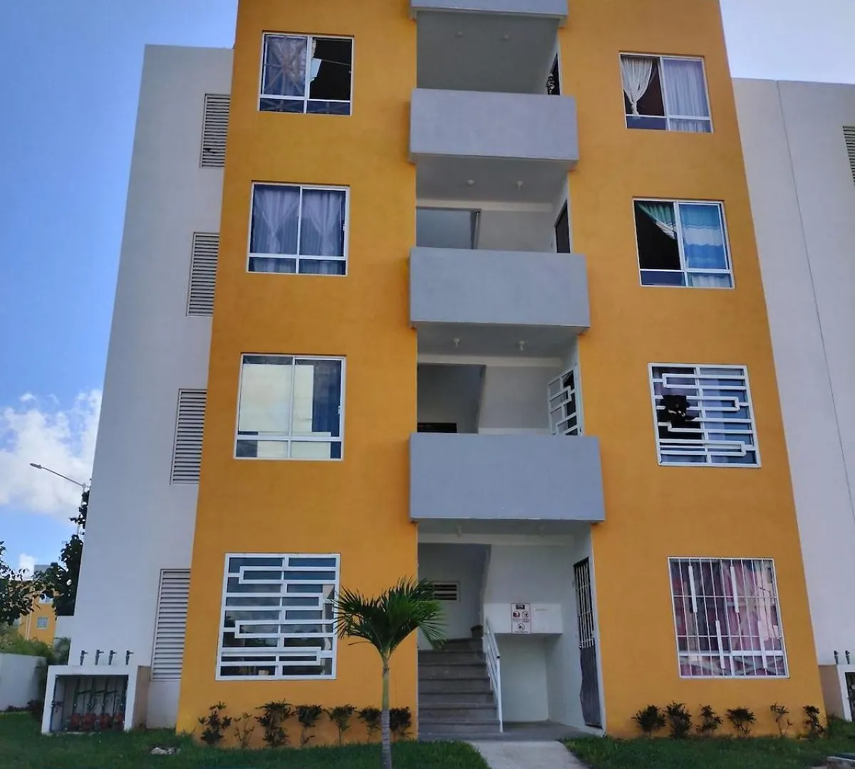 Apartment With A Shared Pool In A Condominium Playa del Carmen